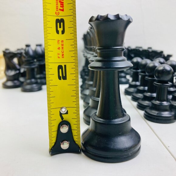 Huge Lot of 128 Replacement Chess Pieces Lightweight Plastic 1.75" to 3" tall - Picture 6 of 7